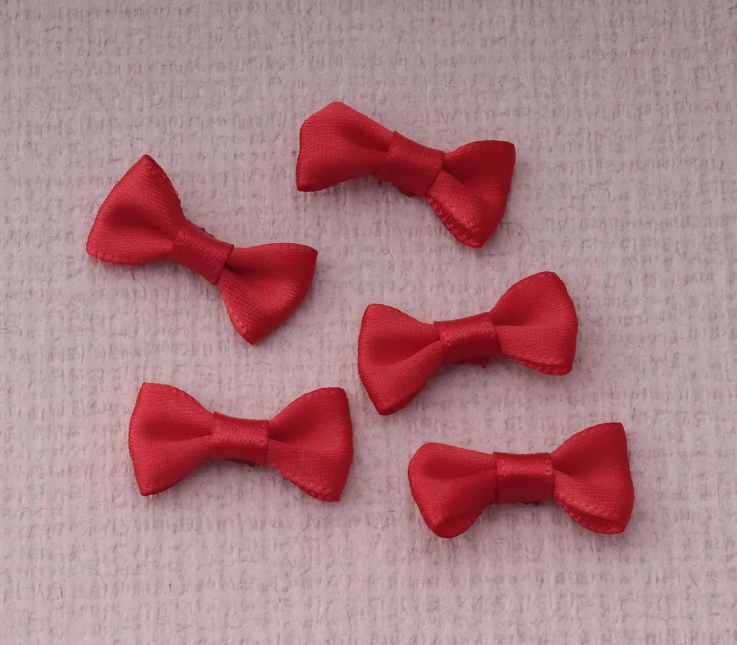Sowaka 50 Pcs Mini Bow Ribbon Satin Soft Black Appliques Boutique Bow Ties for DIY Crafting Sewing Project Making Scrapbooking Embellishment DIY Decoration Wedding Parties Gift Dcor (Red)